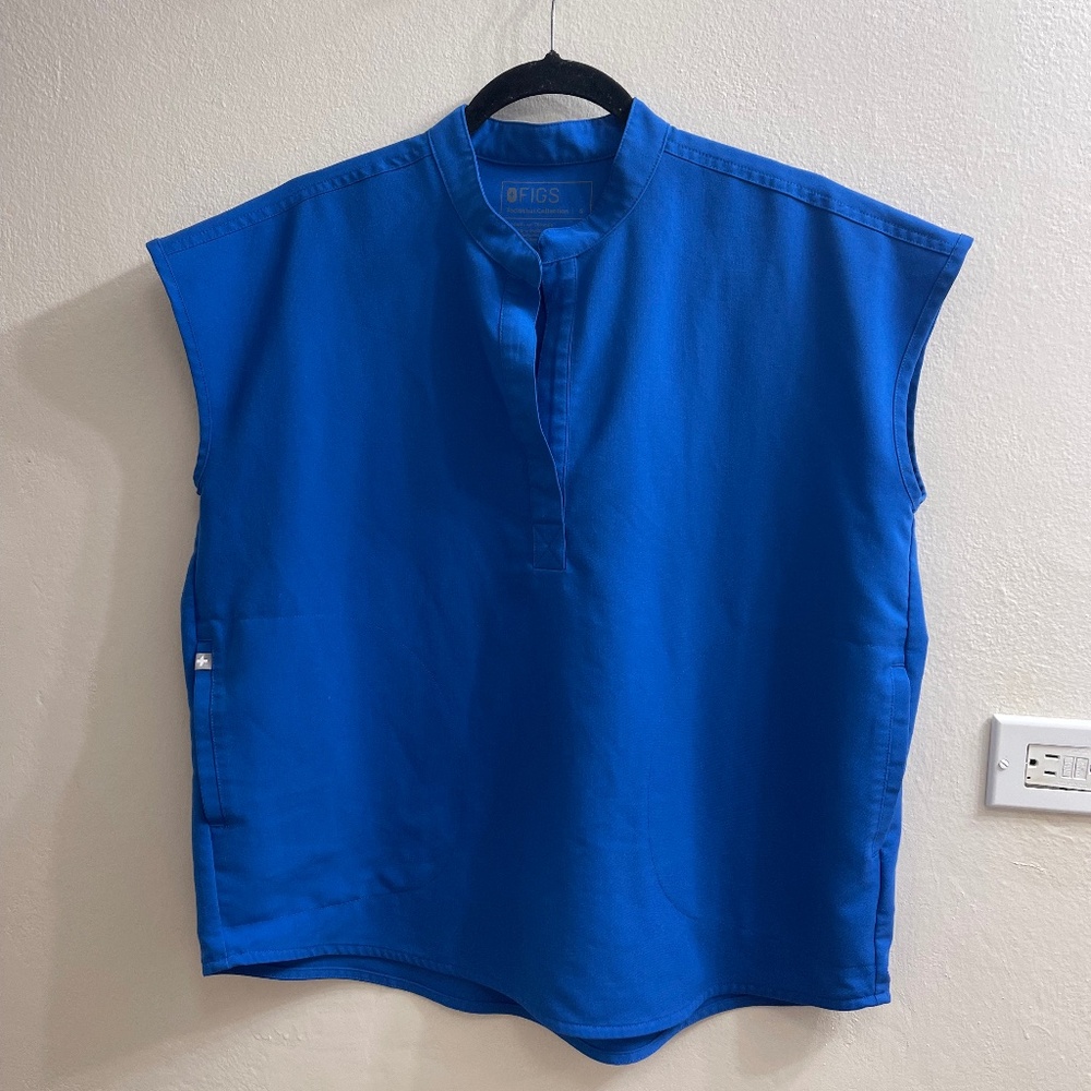 Figs Scrubs: Royal Blue Rafaela Top & Yola Skinny Pant  HW (Top: S | Pants: MP)